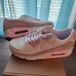 Womens Nike Air Max 90